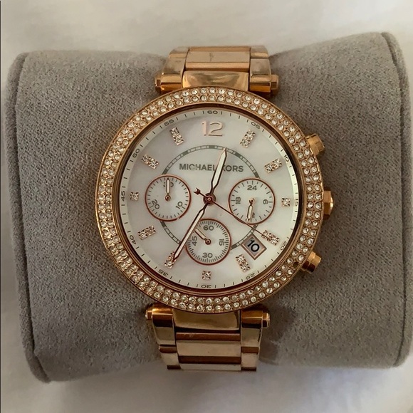 Michael Kors Accessories - Michael Kors rosegold watch Michael Kors Accessories - Michael Kors rosegold watch